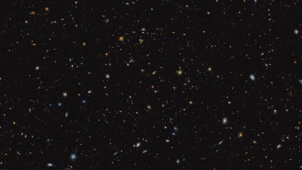 JWST Advanced Deep Extragalactic Survey (JADES) Data Release 5: Photometrically Selected Galaxy Candidates at z > 8